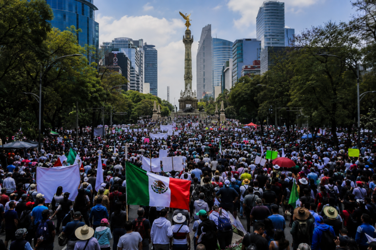 Reforma y Centro Histórico, bajo presión por marcha nacional de transportistas y colectivos