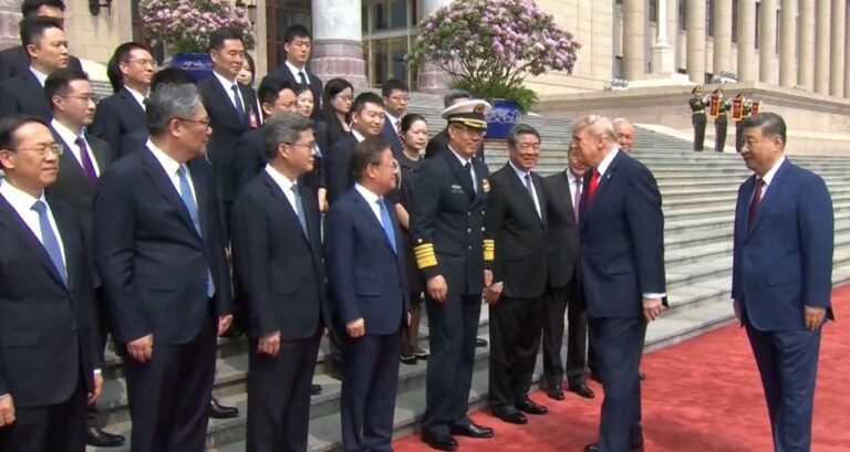 Trump presiona a Xi Jinping para generar empleos en Estados Unidos