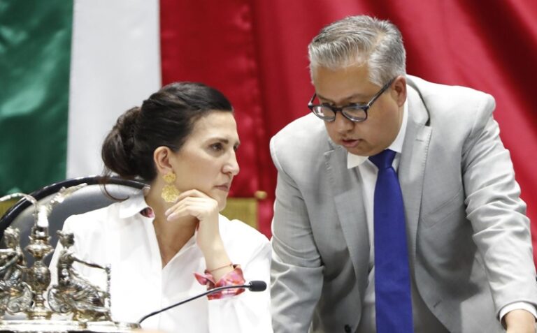 Kenia López Rabadán rechaza reservar por 5 años datos sobre consejeros del INE
