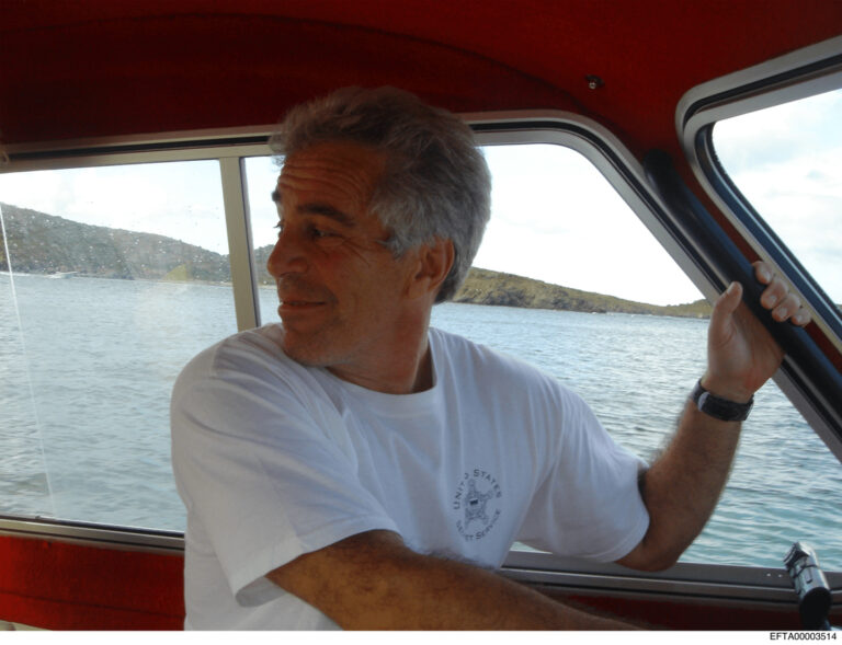 American Express facilitó logística de traslados en red de Jeffrey Epstein