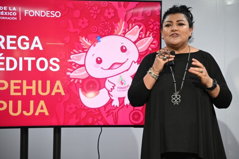 CDMX apuesta por la independencia económica femenina con entrega de microcréditos