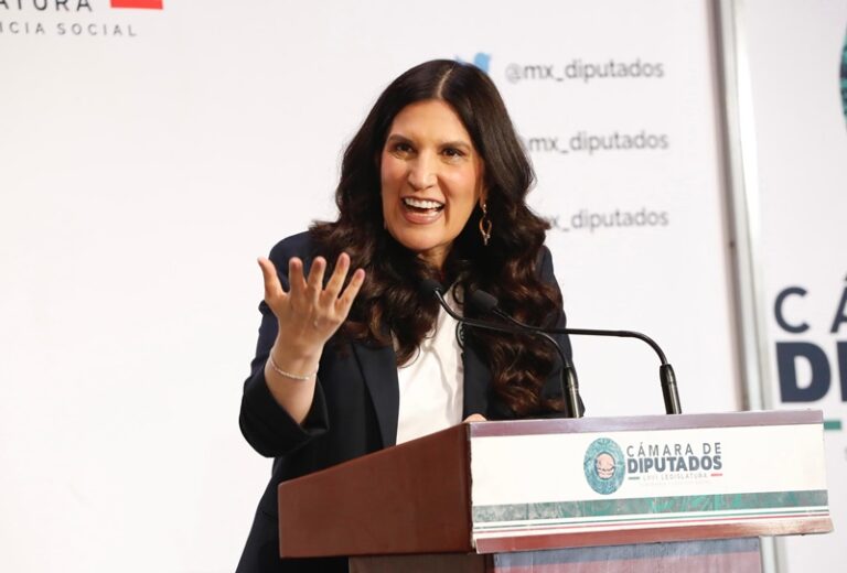 Kenia López Rabadán reactiva diplomacia con España para evitar muros políticos
