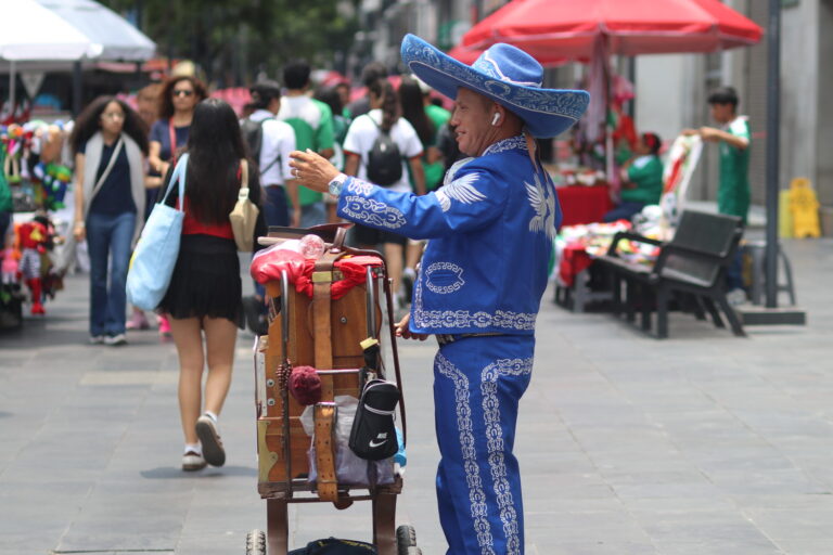 Fotografía callejera en CDMX: quién puede retratar la vida cotidiana