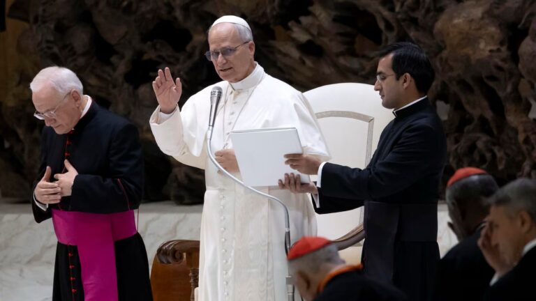 Papa León XIV confirma reuniones privadas con víctimas de abuso en España