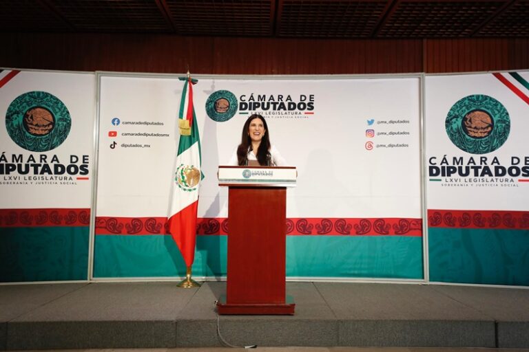 Kenia López demanda transparentar gasto de infraestructura para Mundial 2026
