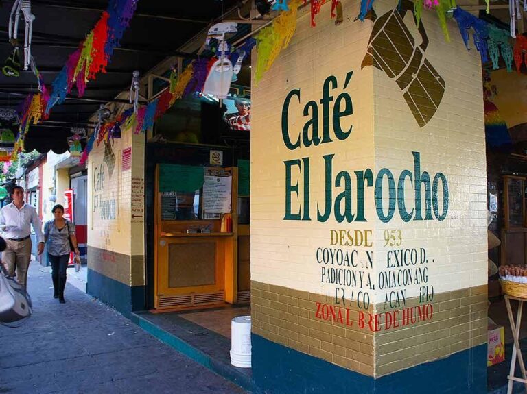 Café El Jarocho, clásico de Coyoacán desde 1953