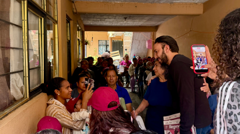 Faruk Miguel Take recorre Santo Domingo y escucha a vecinos