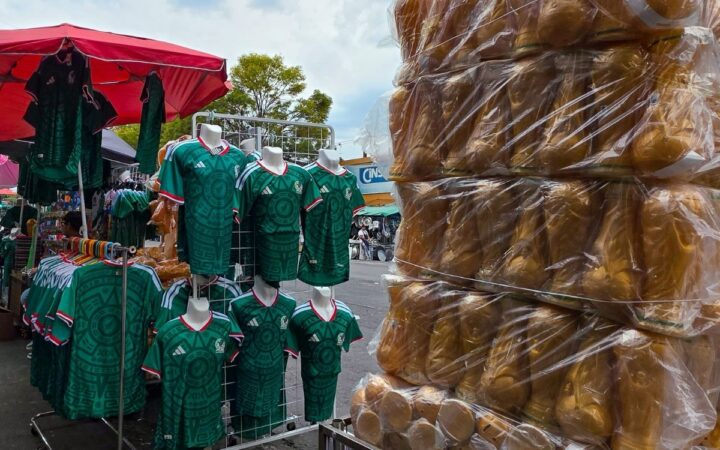 A días del Mundial 2026, la mercancía pirata se multiplica en Tepito y el Centro Histórico