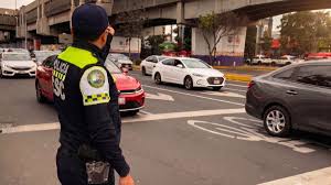¿Te puede multar cualquier policía en CDMX? Así puedes verificar si un agente está autorizado para infraccionar