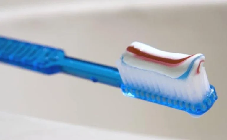 ¿Qué pasta de dientes deberías usar? Lo que los odontólogos recomiendan para cuidar tu sonrisa