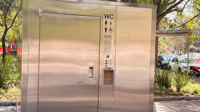 Avanza lentamente la red de sanitarios automatizados en CDMX: 13 módulos ni siquiera han llegado