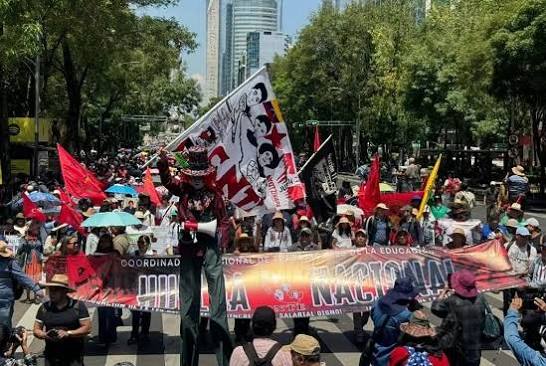 CNTE vuelve a movilizarse en la capital; anticipan cierres en vialidades principales