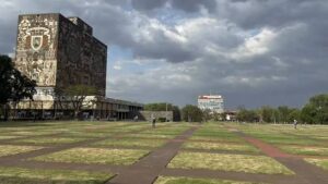 PRI lleva a la ASF las fallas del examen de la UNAM; pide revisar contrato millonario