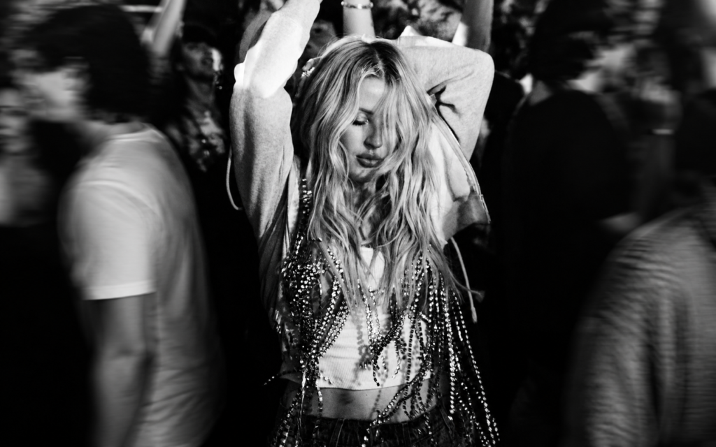 Ellie Goulding demanda a sus exmánagers por un presunto conflicto de interés con Live Nation