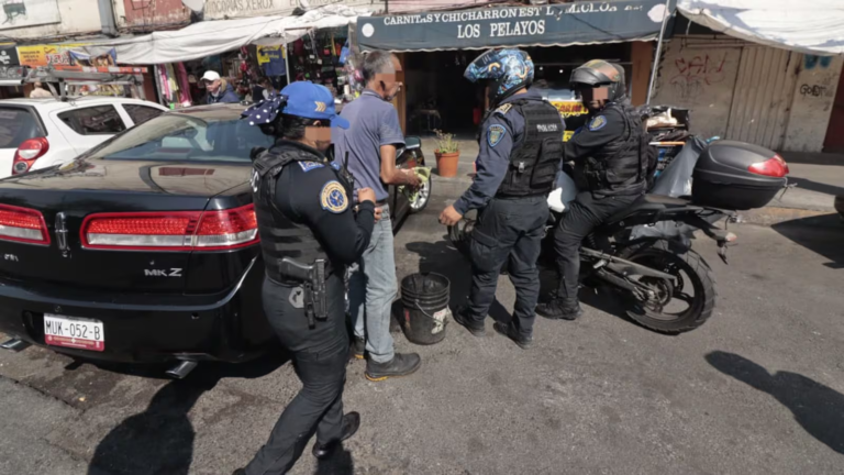 ¿Se acabó el negocio de apartar lugares? Cuauhtémoc endurece operativos contra franeleros