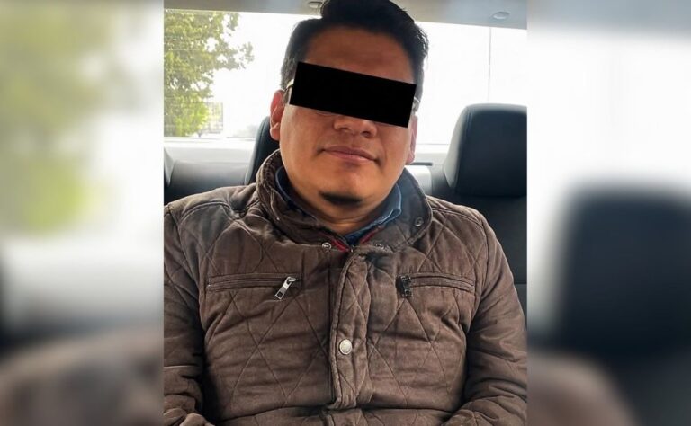 Normalistas de Teteles denuncian detención arbitraria de su abogado en CDMX