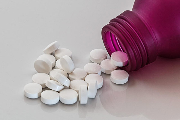 Paracetamol en el embarazo: estudio detecta cambios en órganos reproductivos de niñas, pero no prueba daño futuro