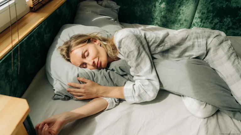 Melatonina o magnesio: cuál puede ayudarte a dormir mejor y qué dicen realmente los expertos
