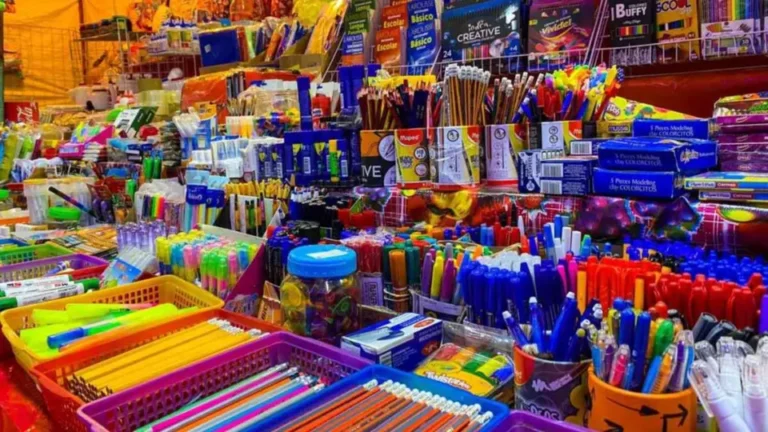 Canaco CDMX alerta por caída de hasta 50% en ventas de útiles escolares