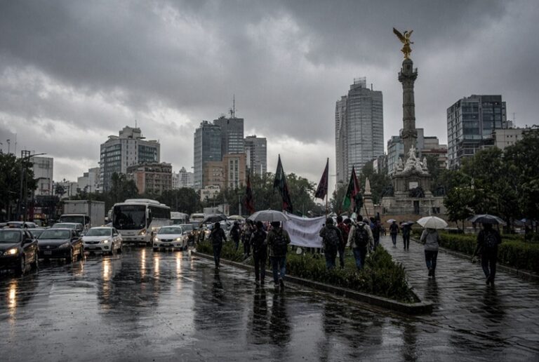 Marchas y eventos complican el tráfico en CDMX este miércoles; Hoy No Circula y lluvias