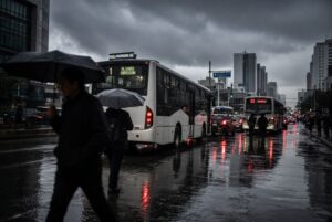 ¡Caos en la CDMX este 13 de agosto! Marchas, lluvias y Metro saturado