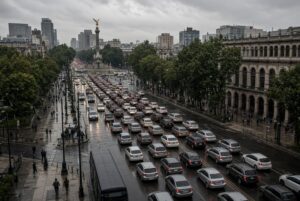 CDMX registra 14 movilizaciones, chubascos y cierres viales este martes
