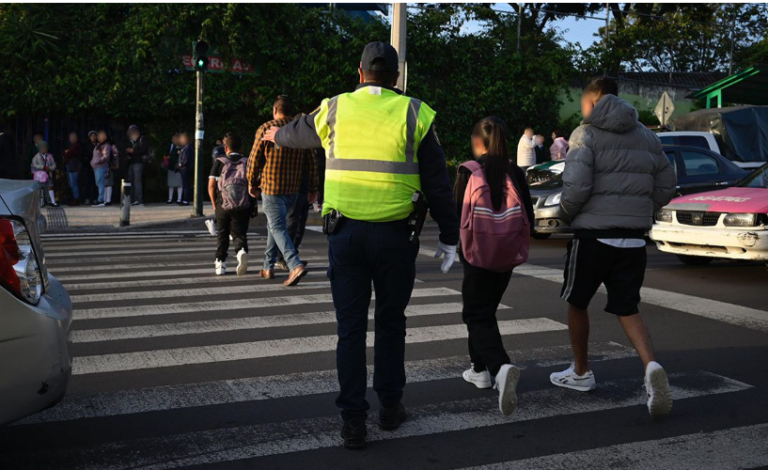 Regreso a clases en CDMX: refuerzan vigilancia en escuelas, Metro y principales vialidades