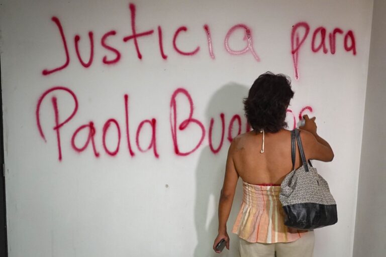 Caso Paola Buenrostro: colectivos trans protestan contra la FGJ-CDMX por presunta transfobia