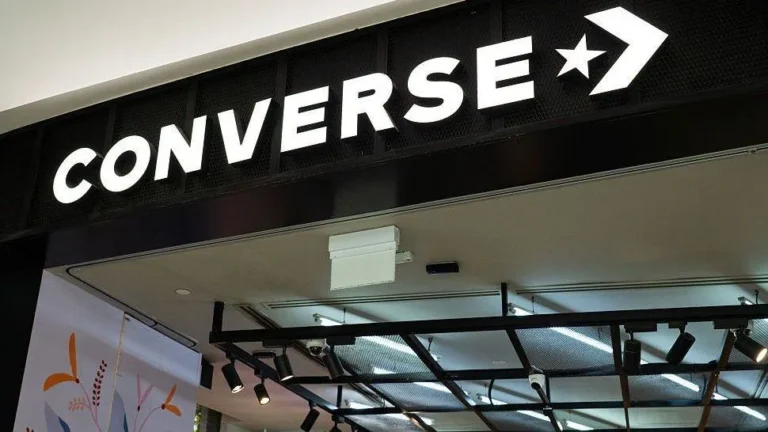 Converse retira polémico anuncio tras críticas por referencias al Ku Klux Klan