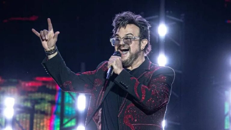 Aleks Syntek anuncia que dejará México tras polémica en sus conciertos