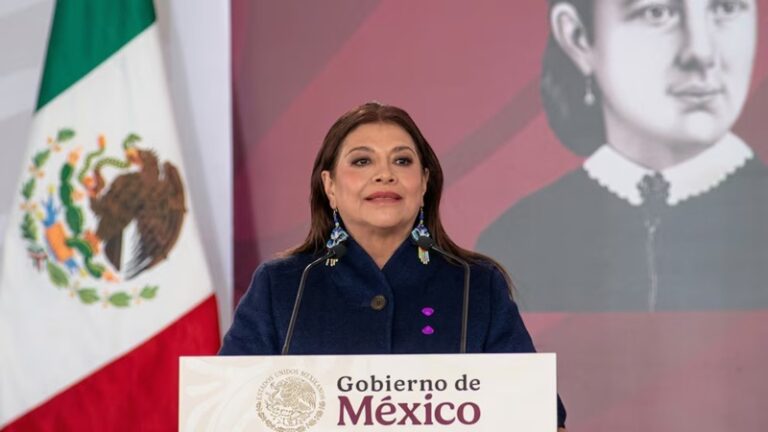 Clara Brugada cierra filas con Sheinbaum ante caso Rocha Moya