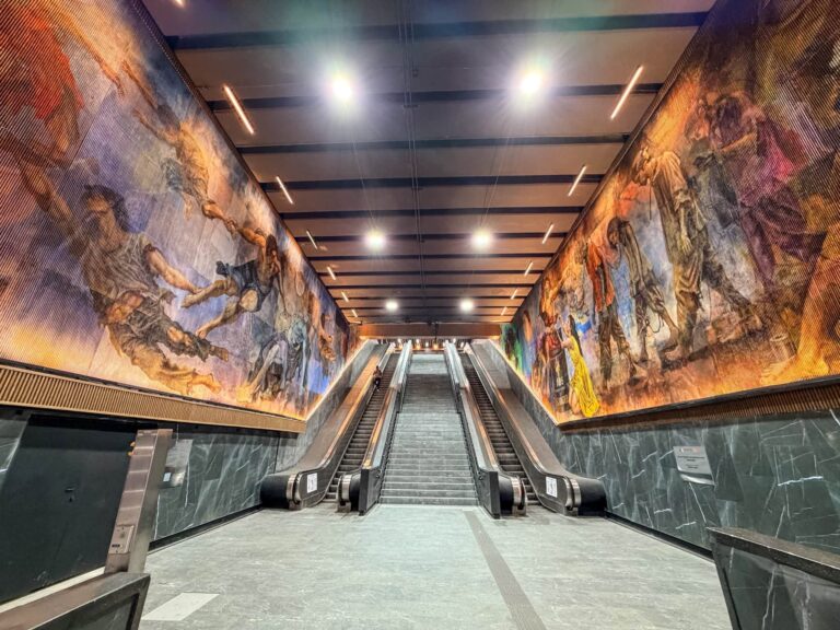 Apoteosis reúne 750 metros cuadrados de imágenes en Metro Auditorio
