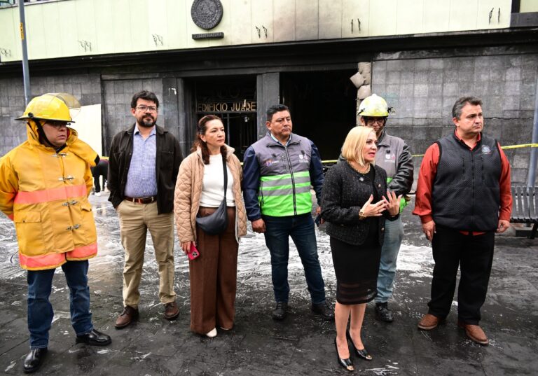 Olivia Garza acude al Edificio Juárez tras incidente registrado durante la madrugada