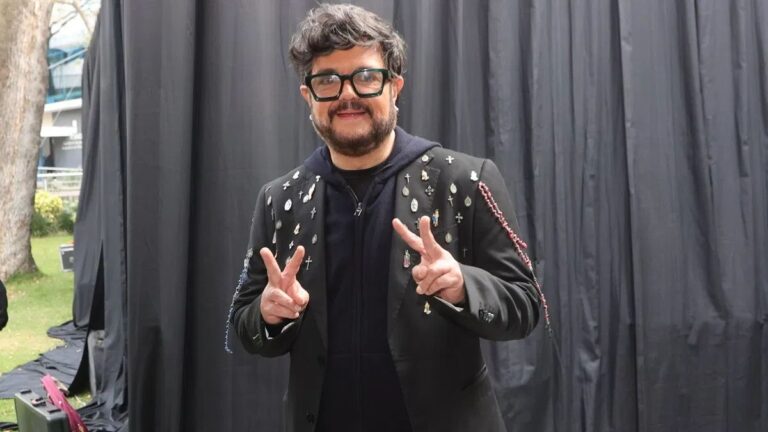 Aleks Syntek pospone gira europea tras diagnóstico psiquiátrico