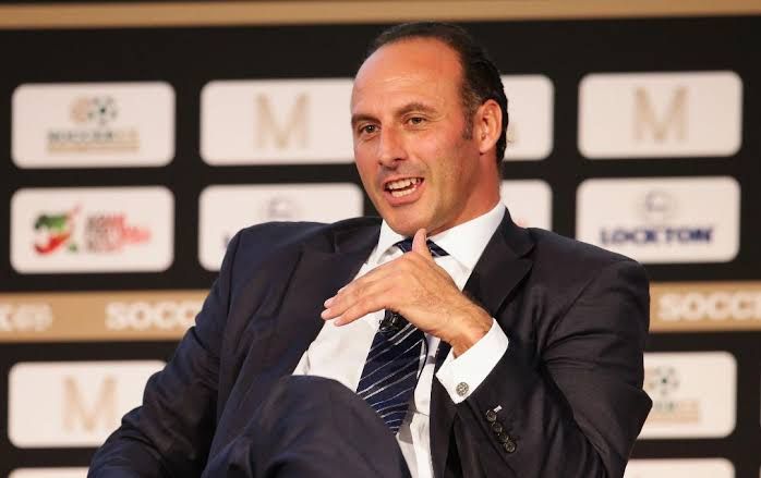 Ramón Vega, el exjugador que quiere quitarle la presidencia de la FIFA a Infantino