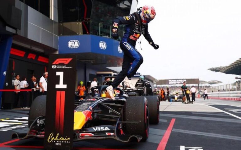 Verstappen gana en Malasia y Hamilton firma una remontada espectacular