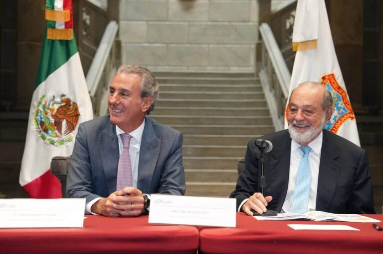 Carlos Slim anuncia inversión de más de 4 mil millones de pesos para transformar zona de San Francisco en Puebla