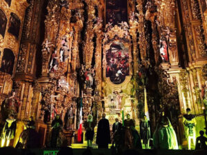 Una noche para recordar: la Catedral Metropolitana abre sus espacios más secretos por Día de Muertos