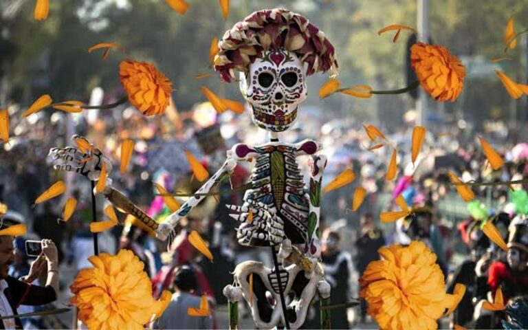 CDMX se prepara para el Gran Desfile de Día de Muertos 2026