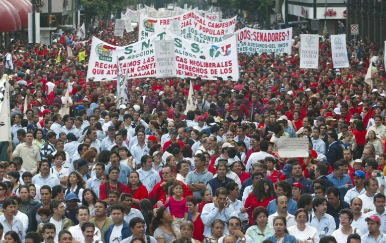 Marcha del IMSS en CDMX: trabajadores exigen mejores salarios, insumos y más personal